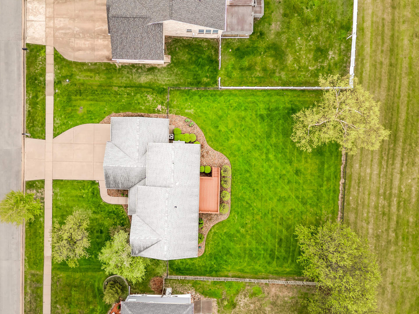25 Pebblebrook Court, Bloomington, IL