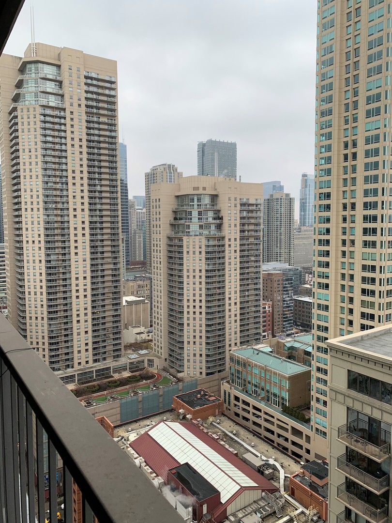 10 E ONTARIO Street #3307, Chicago, IL