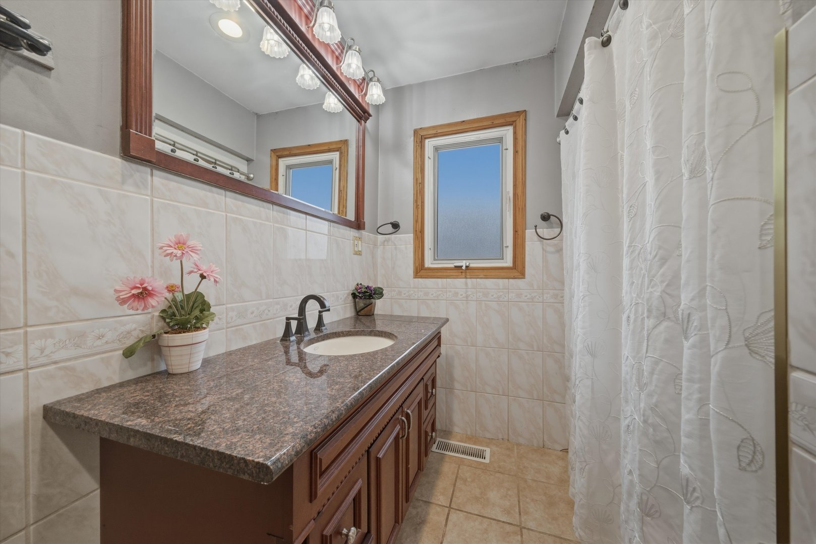 810 N Cherry Street, Addison, IL