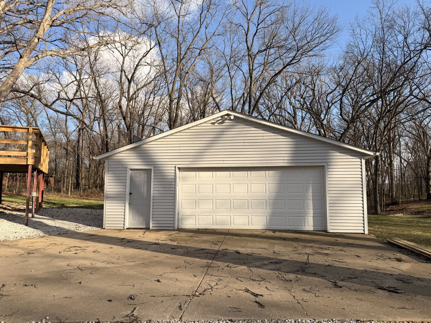 2 Acapulco Drive, Putnam, IL