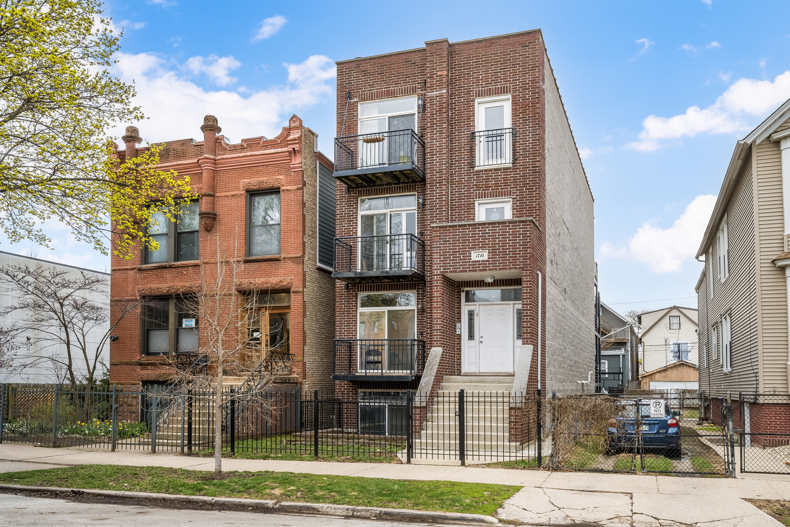 1710 N Whipple Street #3, Chicago, IL