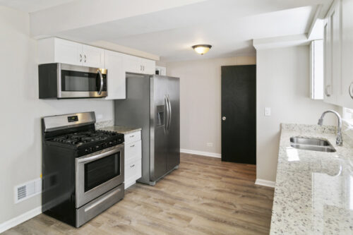 3133 W 101st Street, Evergreen Park, IL