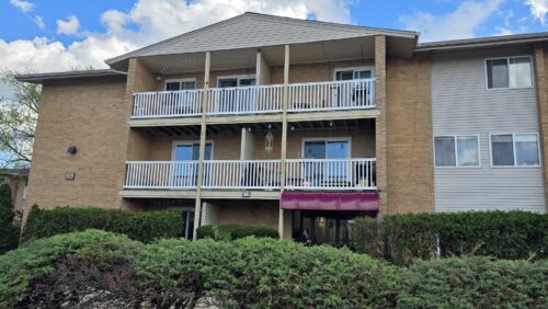910 Beau Drive #202, Des Plaines, IL
