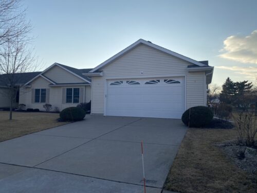 35 Madison Circle, Davenport, IA