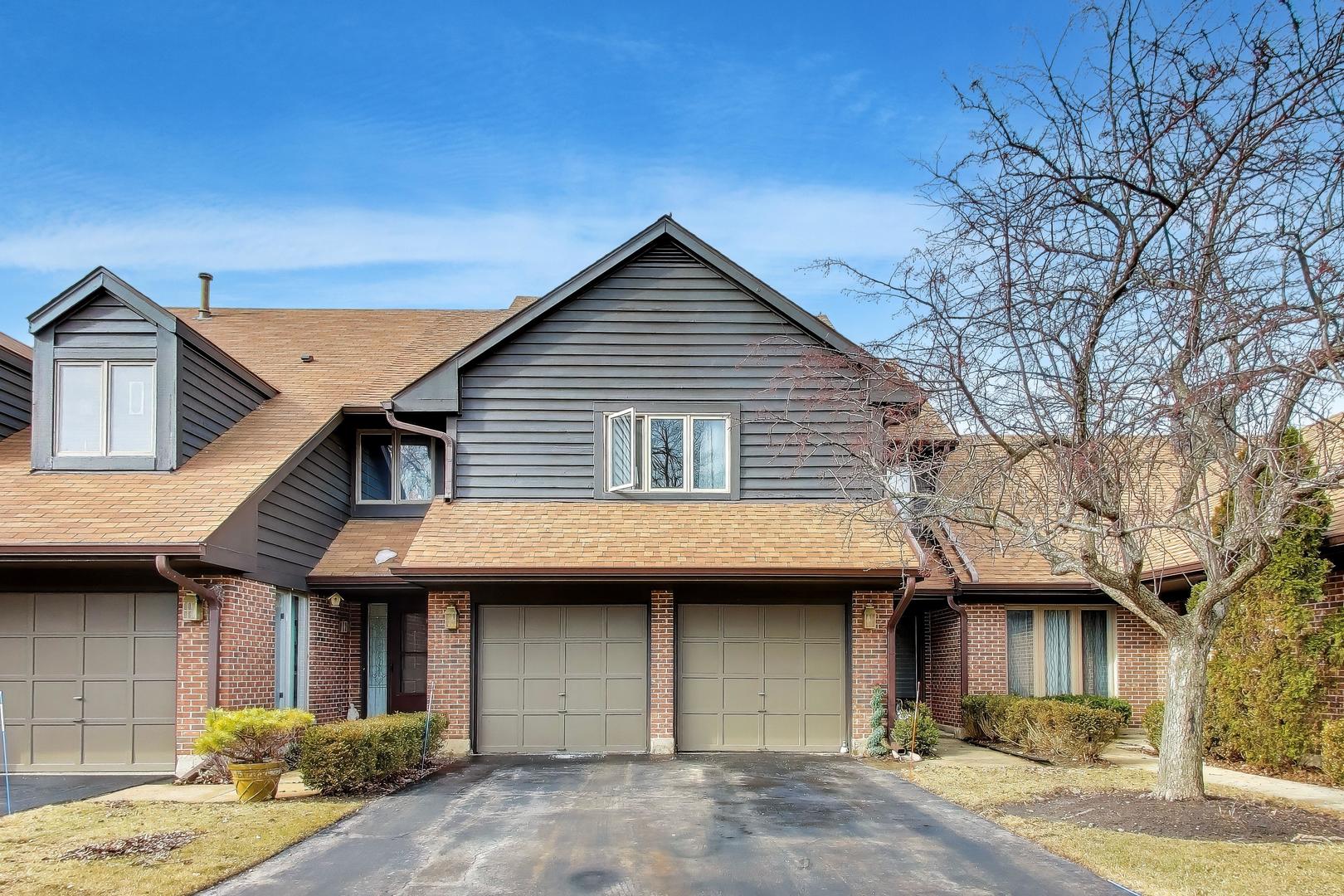 654 Picardy Circle, Northbrook, IL
