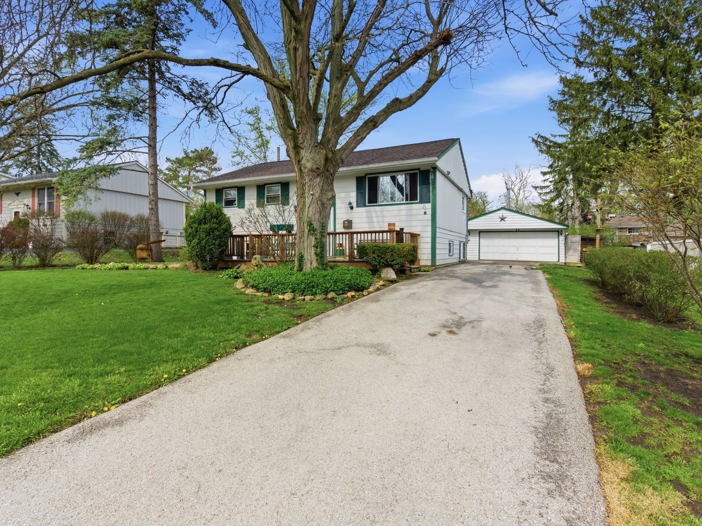 7663 Walnut Avenue, Woodridge, IL