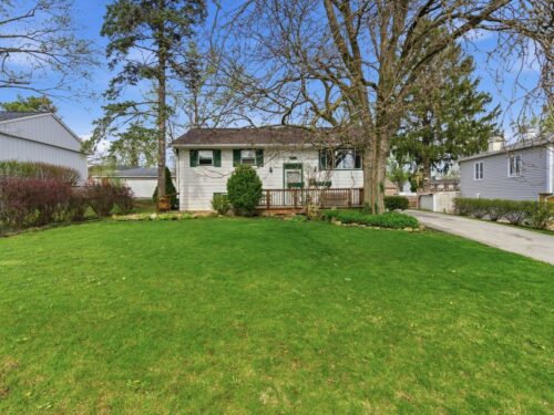 7663 Walnut Avenue, Woodridge, IL