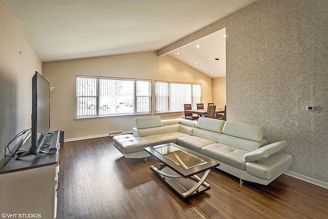 614 Leamington Avenue, Wilmette, IL