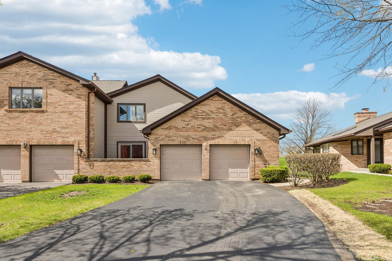 1766 Pebble Beach Drive, Hoffman Estates, IL