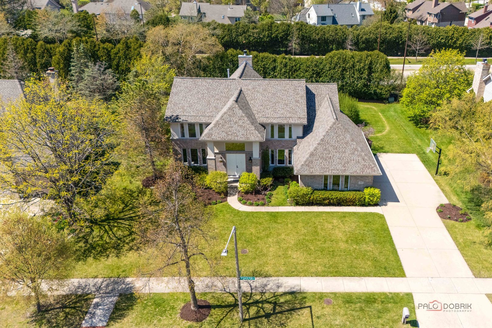 2890 Daulton Drive, Buffalo Grove, IL