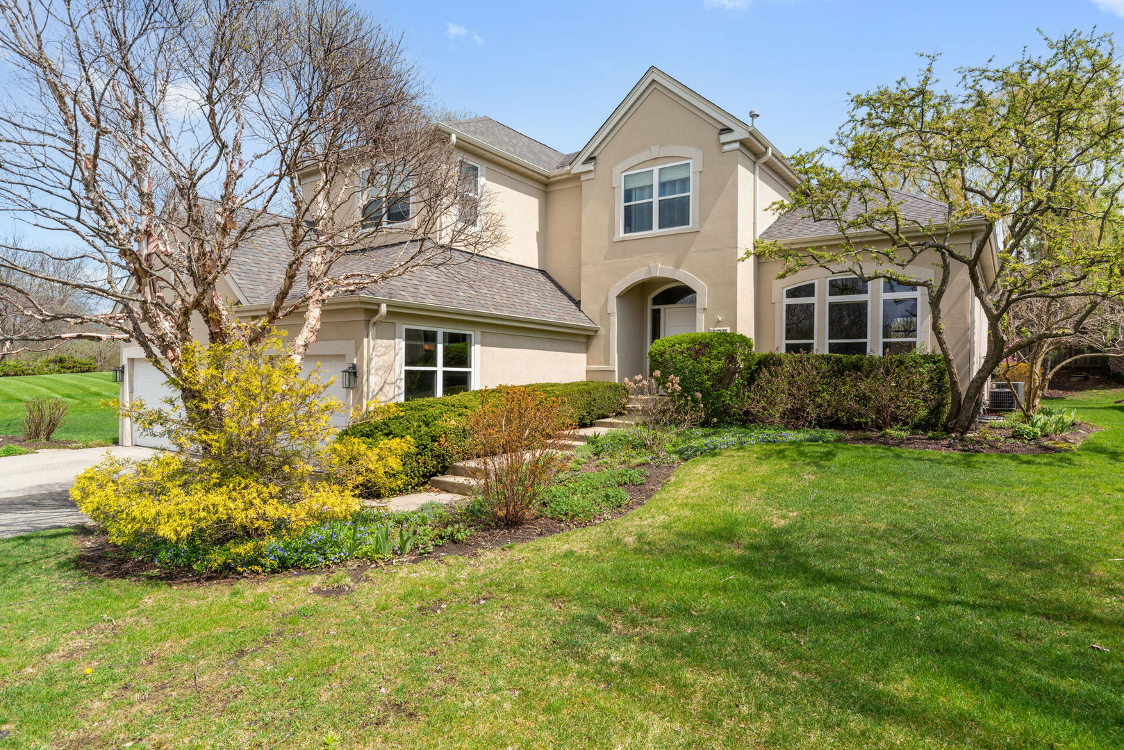 483 Castle Pines Lane, Riverwoods, IL