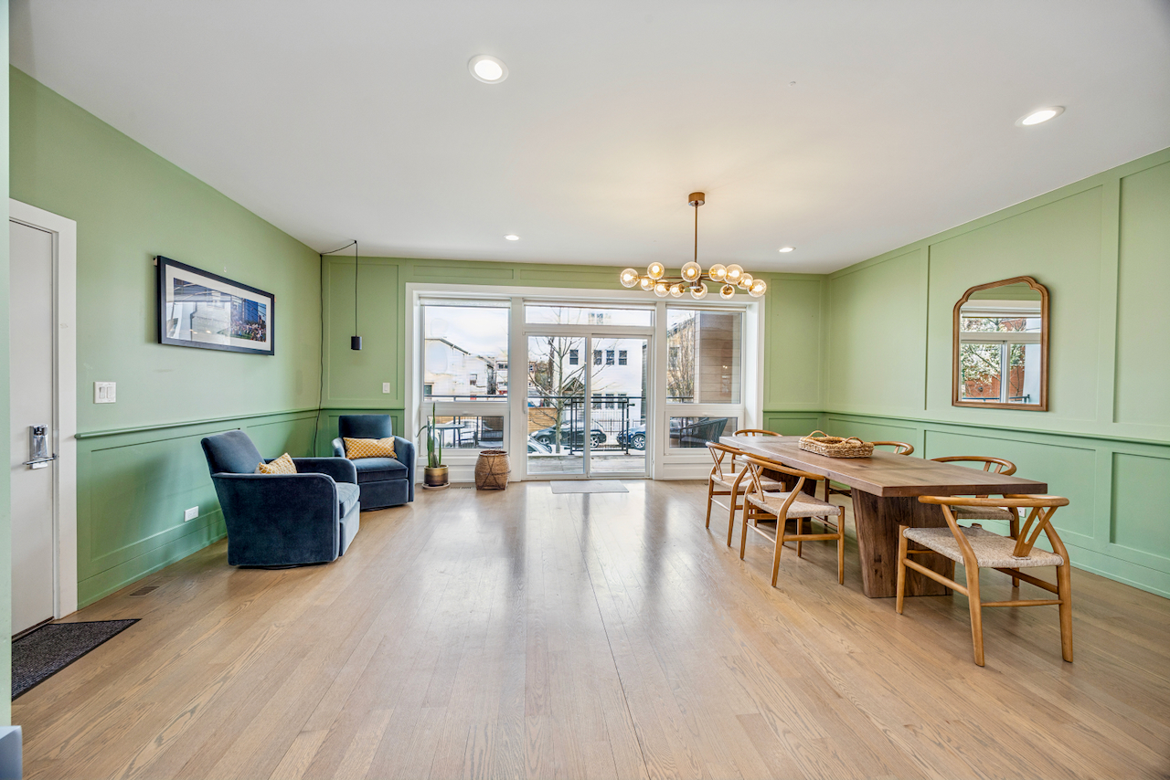 731 W 17th Street #1E, Chicago, IL