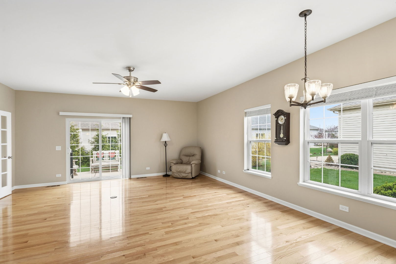 928 Yorktown Street, McHenry, IL