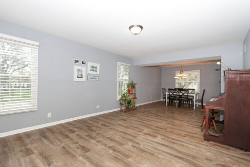 697 GARDENIA Lane, Bartlett, IL