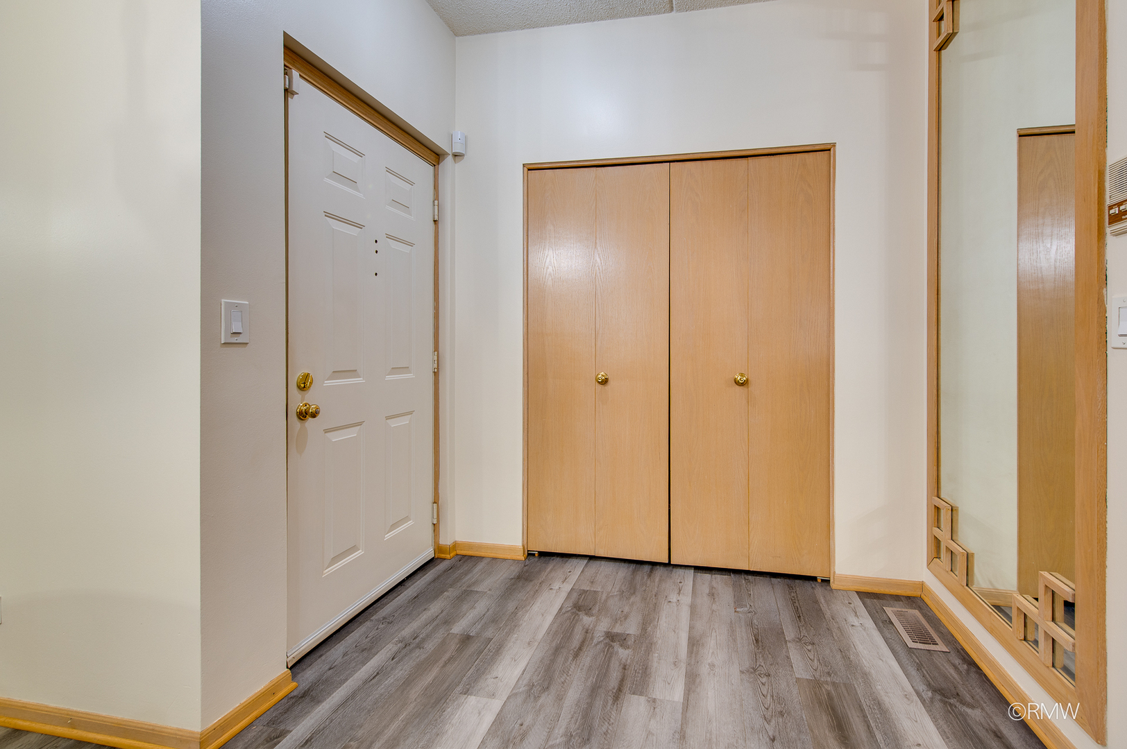 223 Glen Ridge Lane #1B, Bloomingdale, IL