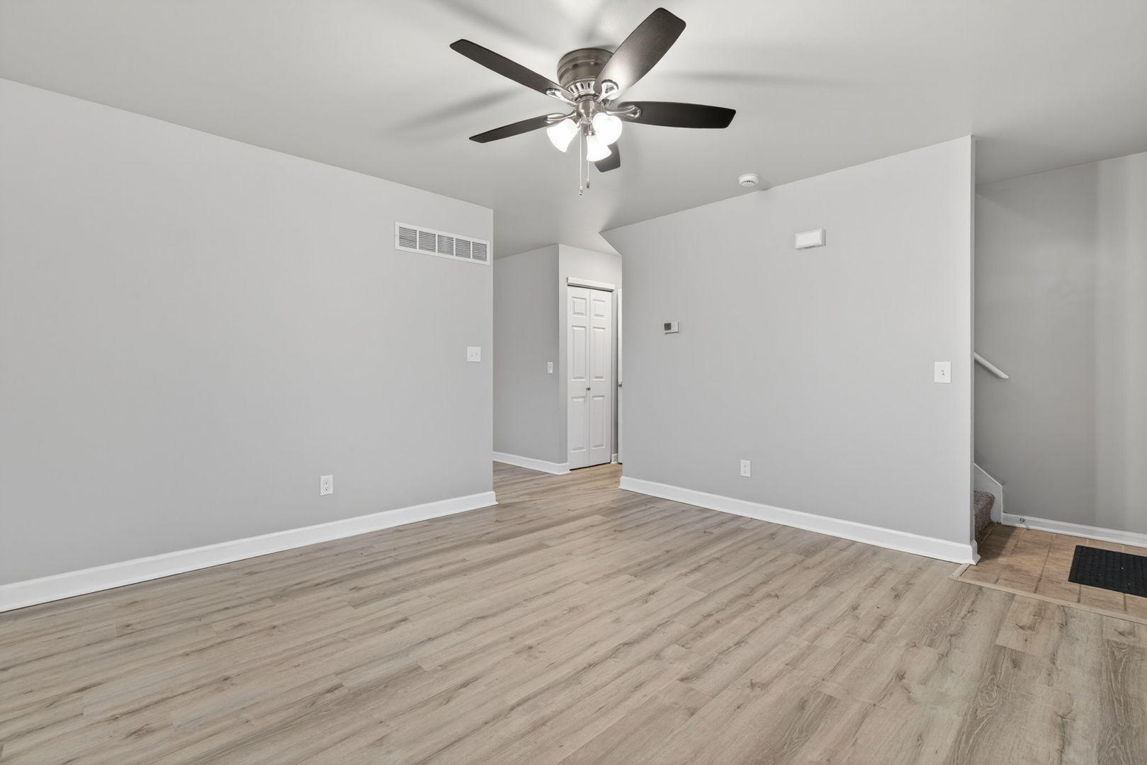 115 Colonial Parkway #C, Yorkville, IL