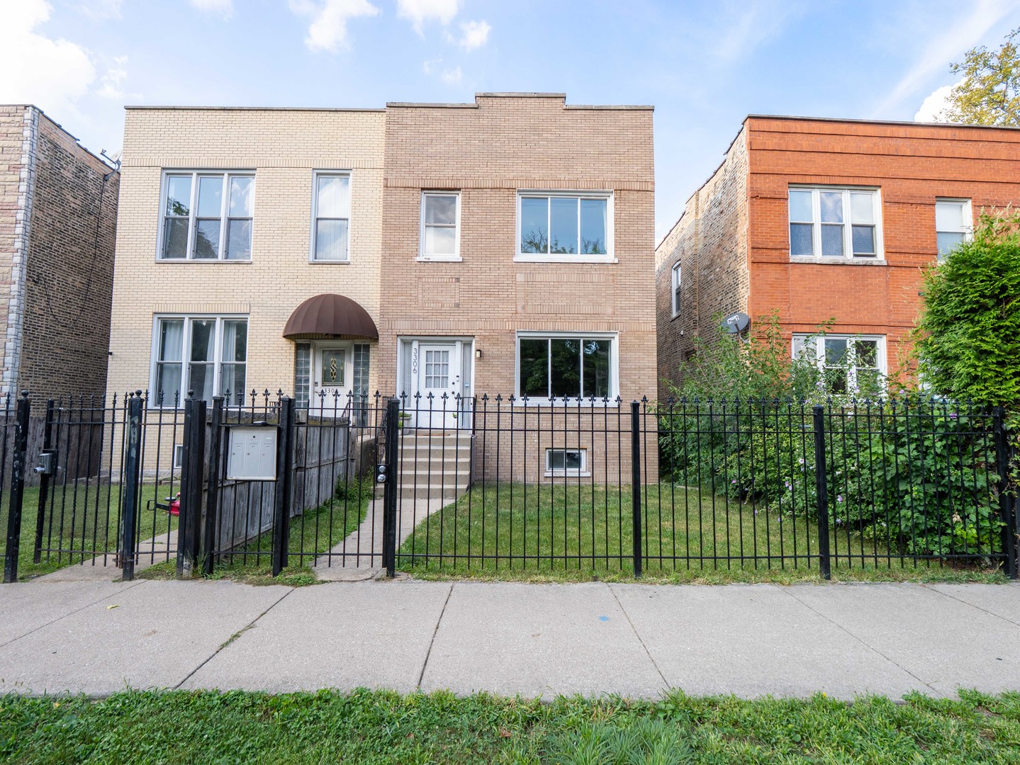 3306 W Le Moyne Street, Chicago, IL