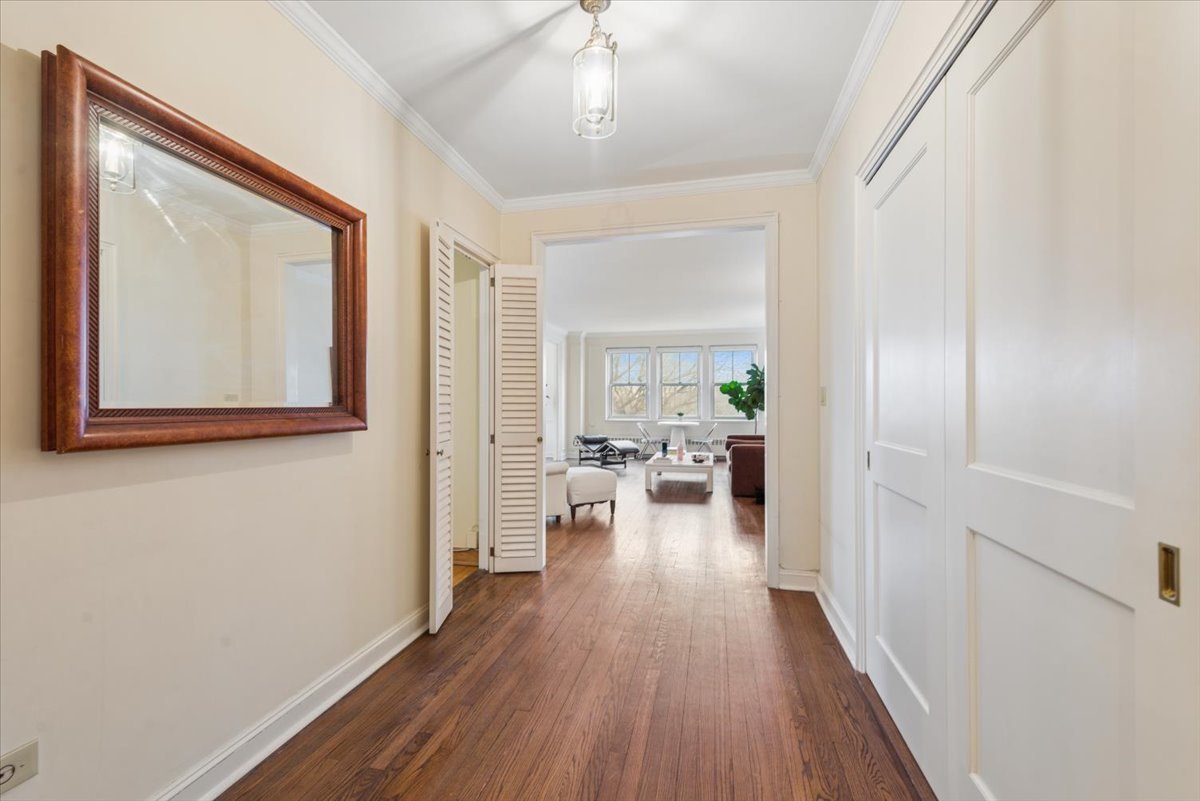 5555 N SHERIDAN Road #316, Chicago, IL