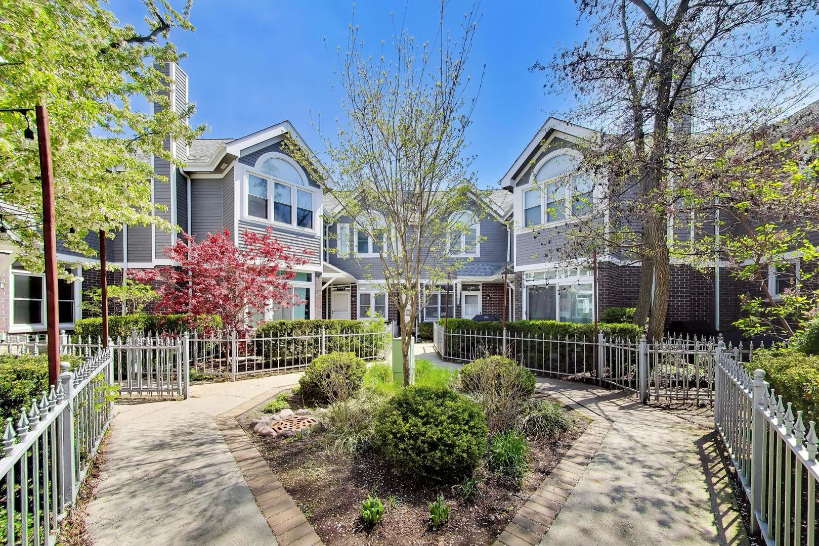 3331 N Racine Avenue #D, Chicago, IL