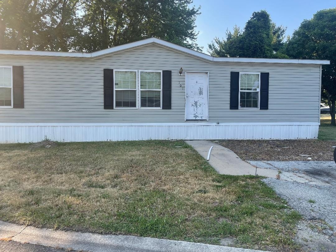 101 Carriage Lane, Sauk Village, IL