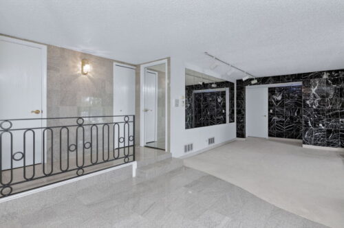 8212 Anchor Drive #508, Woodridge, IL
