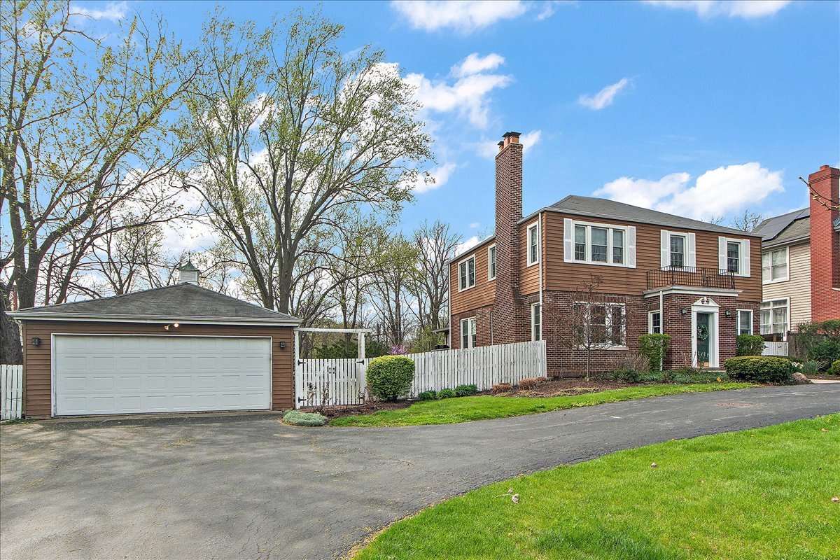 1314 Bunker Avenue, Flossmoor, IL