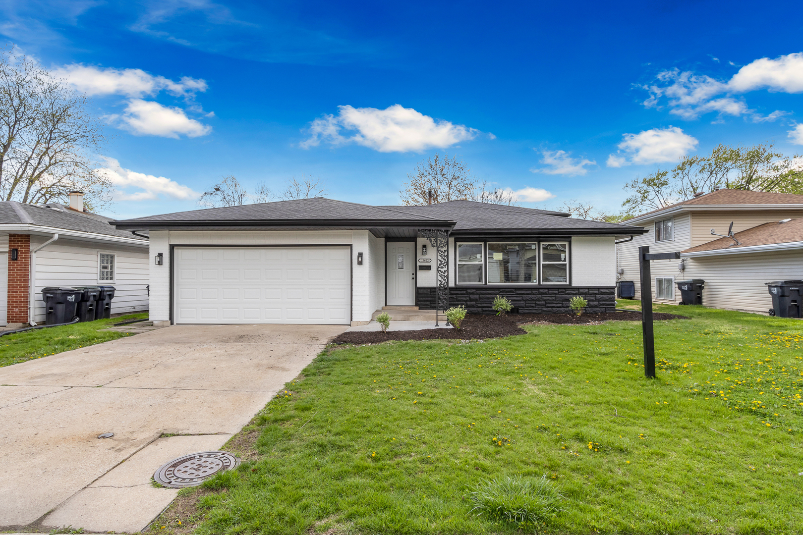 15622 Kenwood Avenue, South Holland, IL