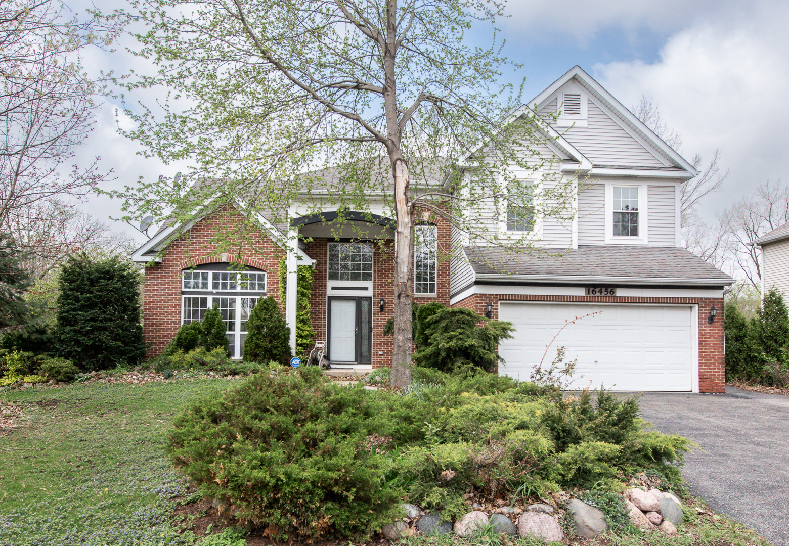 16456 Winding Creek Road, Plainfield, IL