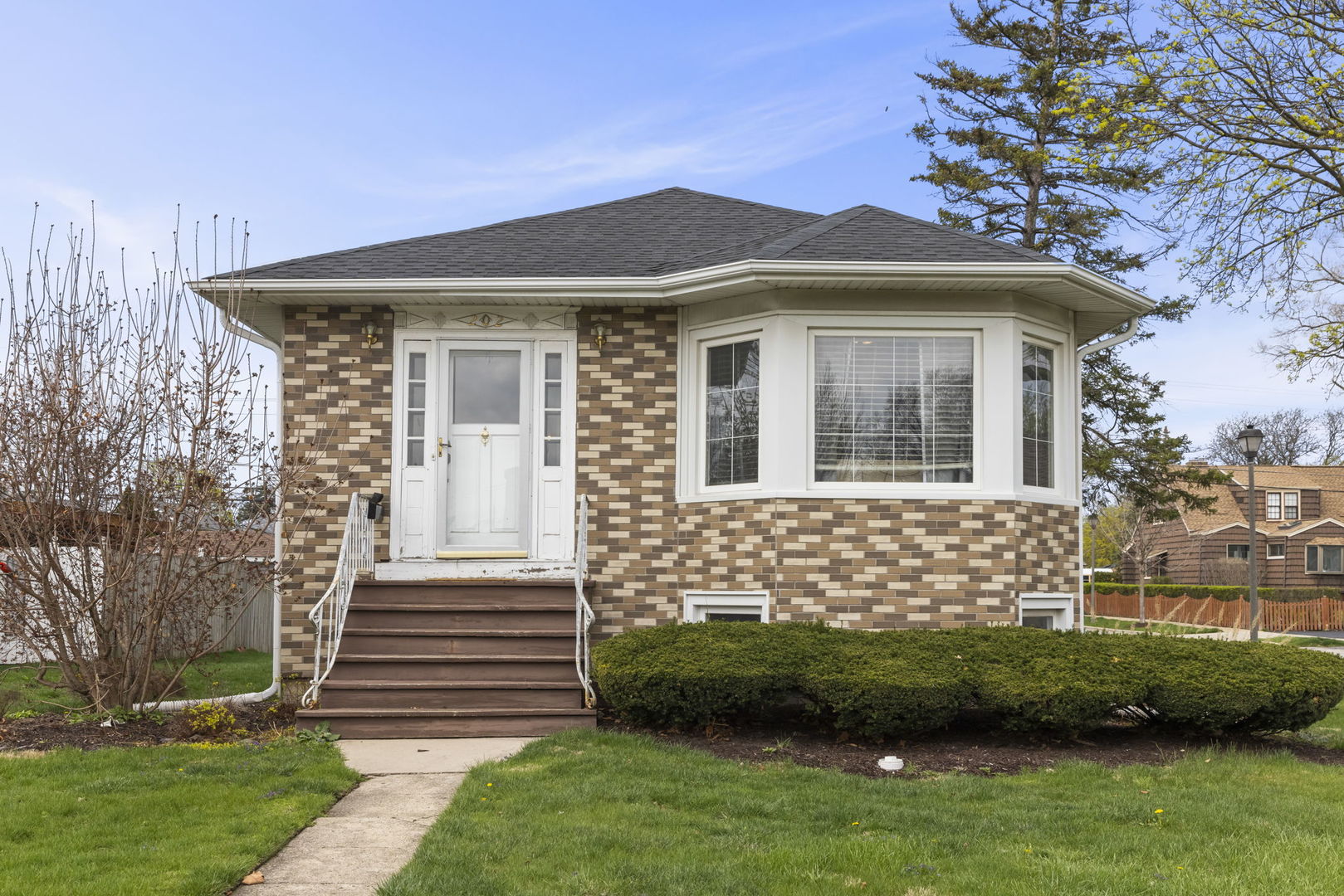 202 S Pick Avenue, Elmhurst, IL