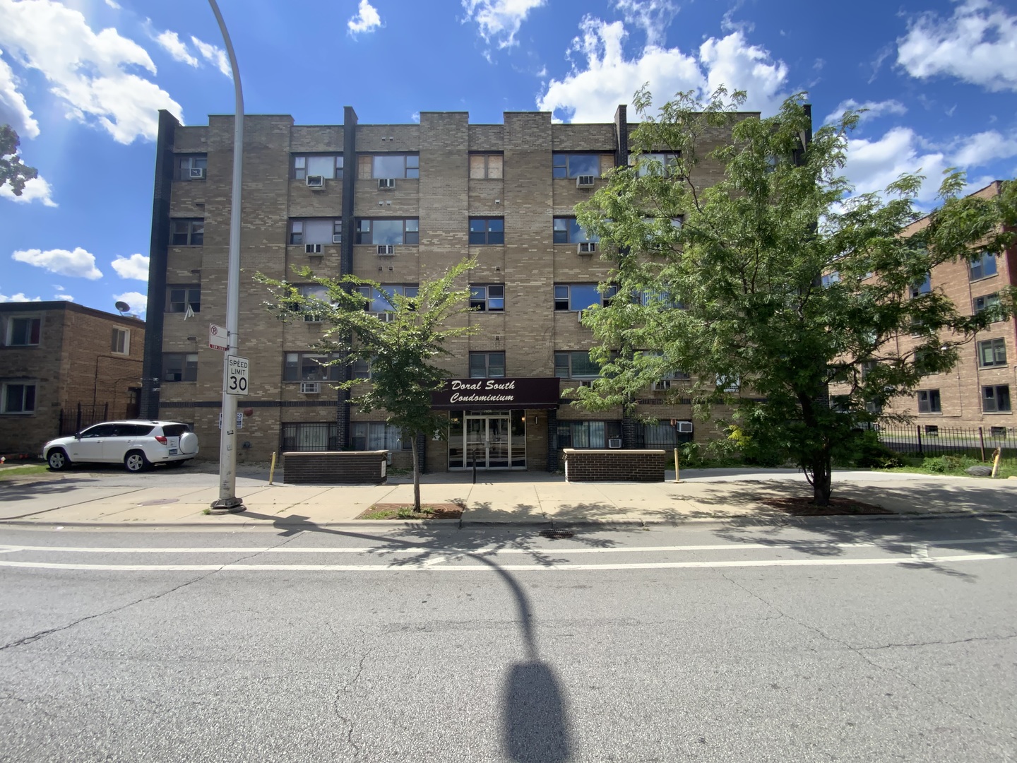 7854 S South Shore Drive #405, Chicago, IL