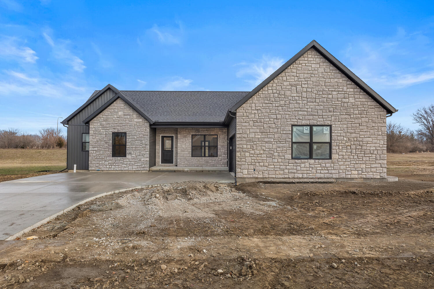 702 N Beacon Hill Circle, Urbana, IL