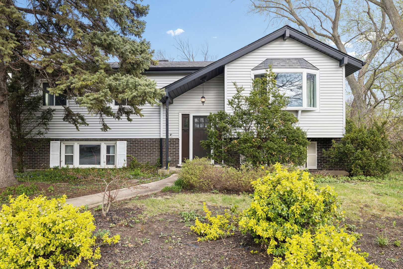 933 S Iowa Avenue, Addison, IL