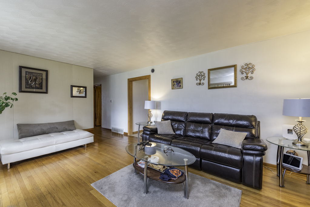 2203 Gilboa Avenue, Zion, IL