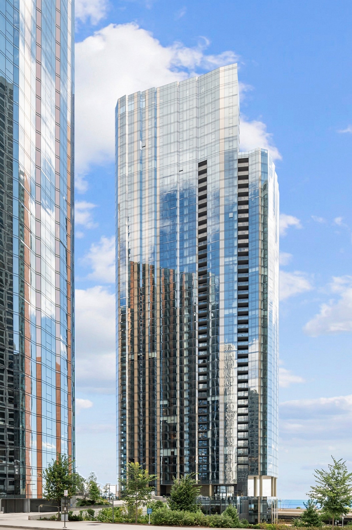 211 N Harbor Drive #4101, Chicago, IL