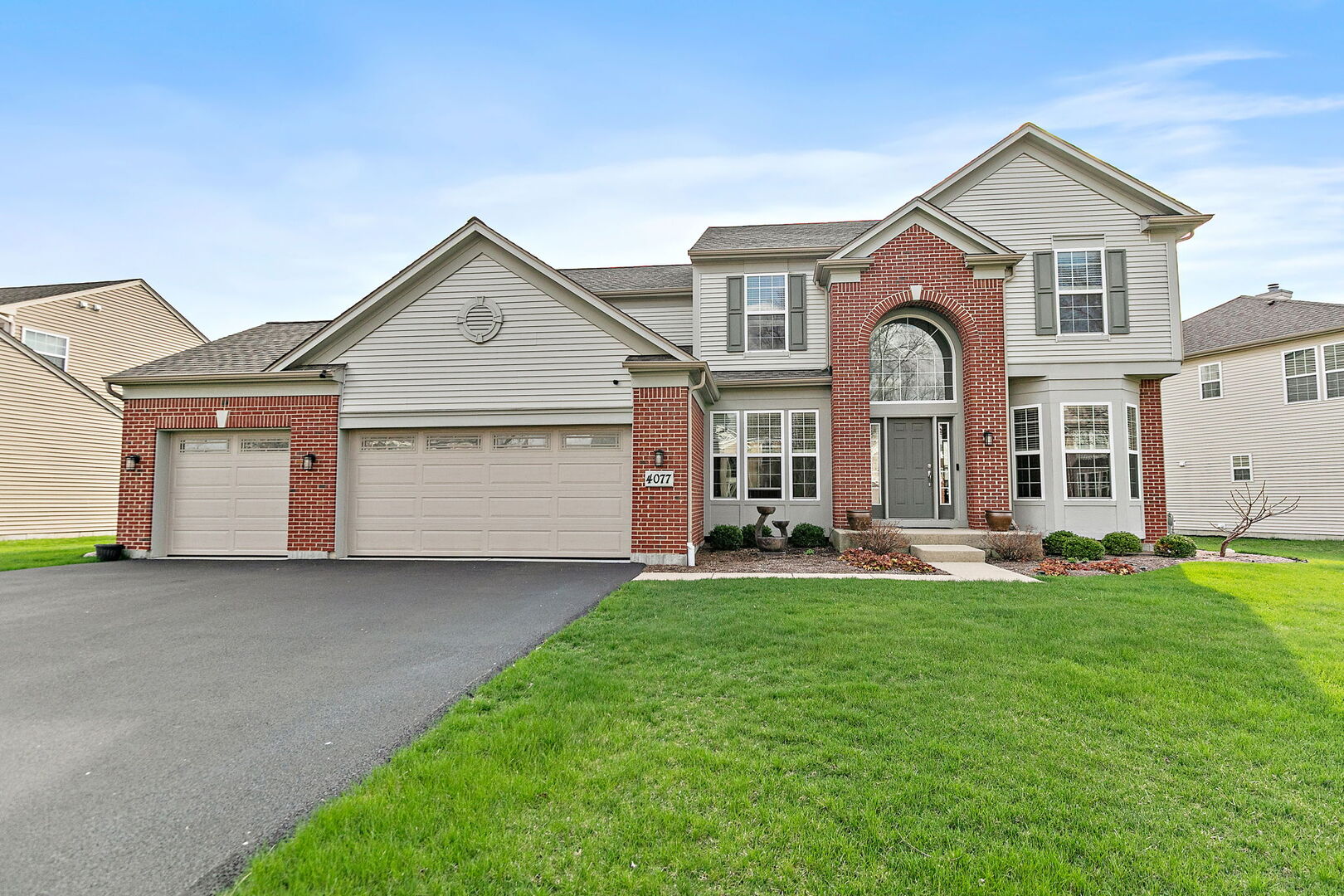 4077 Stratford Lane, Carpentersville, IL