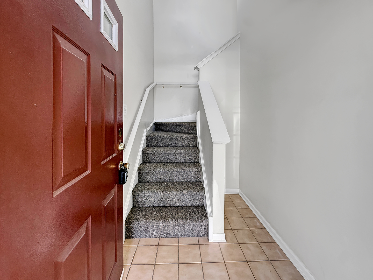 3078 Falling Waters Lane #3078, Lindenhurst, IL