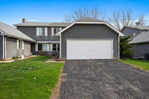 1140 Brunswick Lane, Aurora, IL