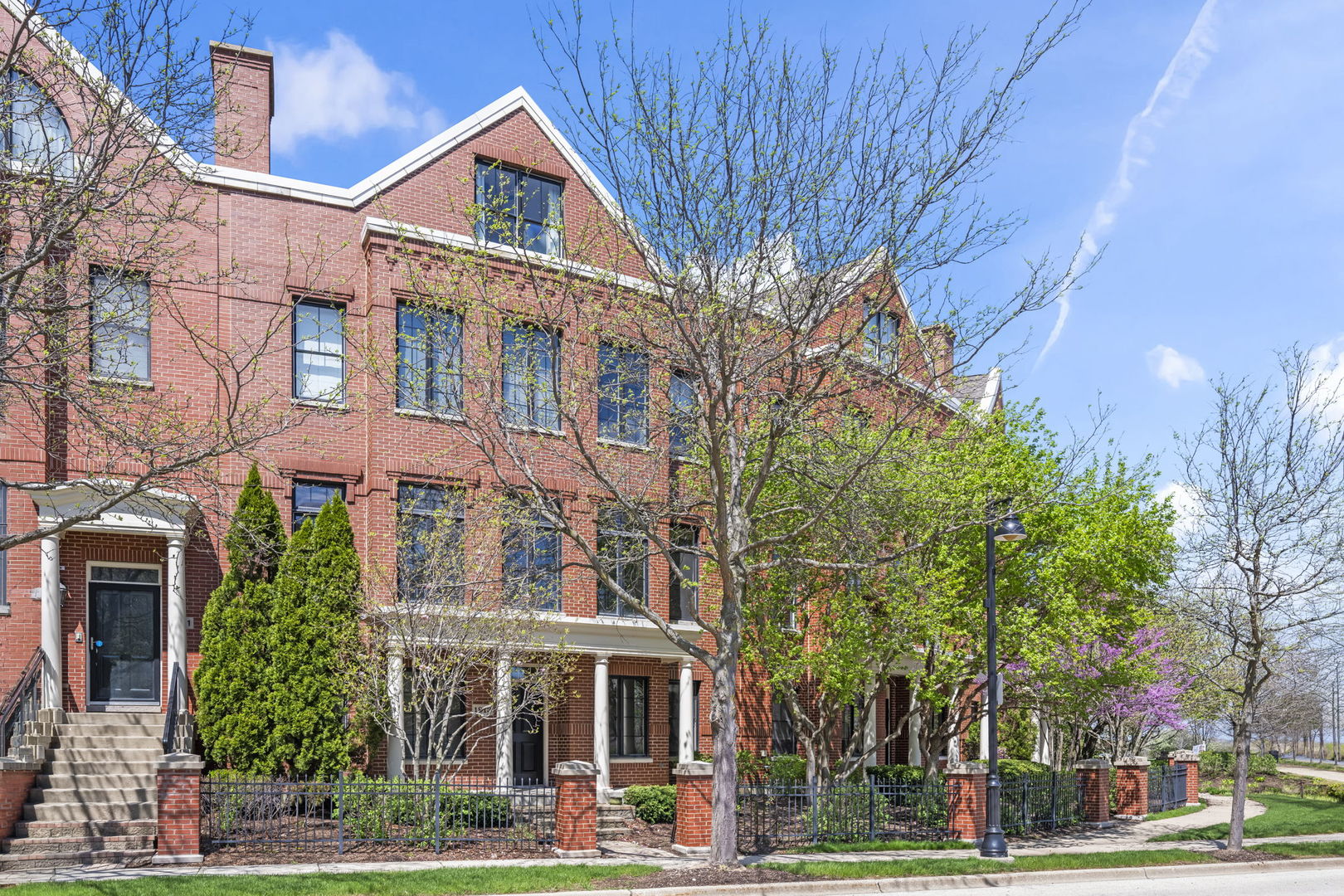 1813 Admiral Court, Glenview, IL