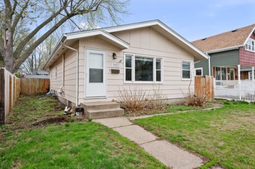 1815 Cody Street, Bettendorf, IA