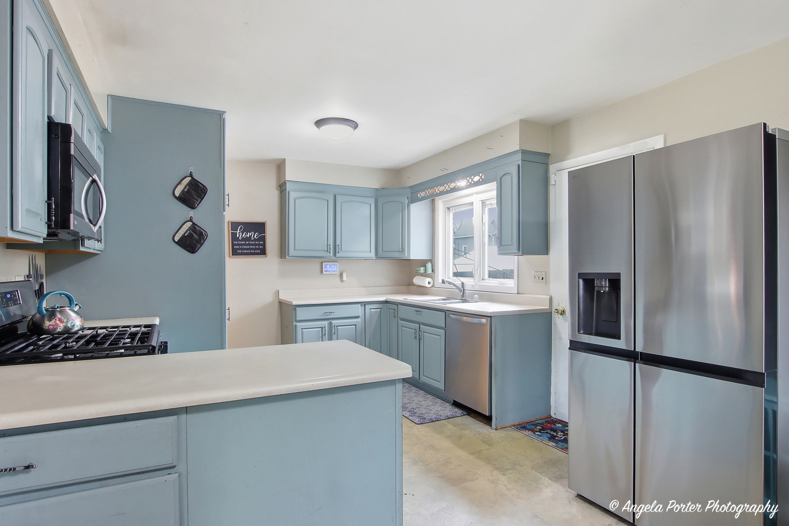 937 Wicker Street, Woodstock, IL