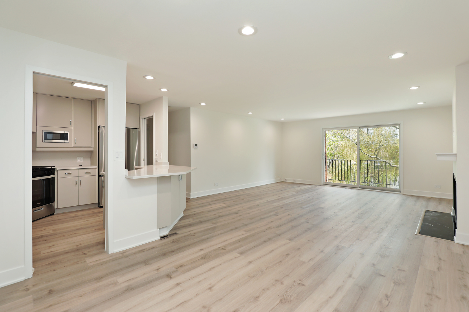 1250 Park Avenue #435, Highland Park, IL