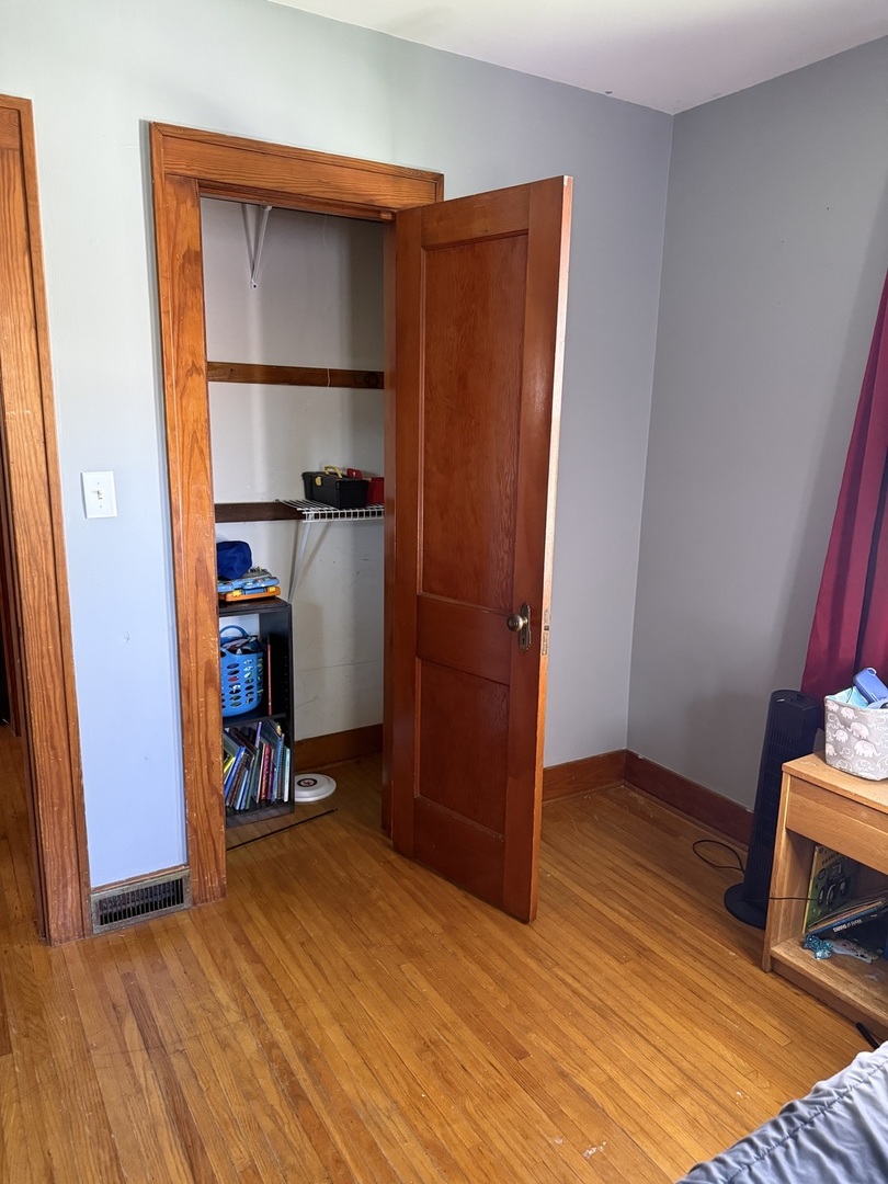 920 N Madison Street, Woodstock, IL