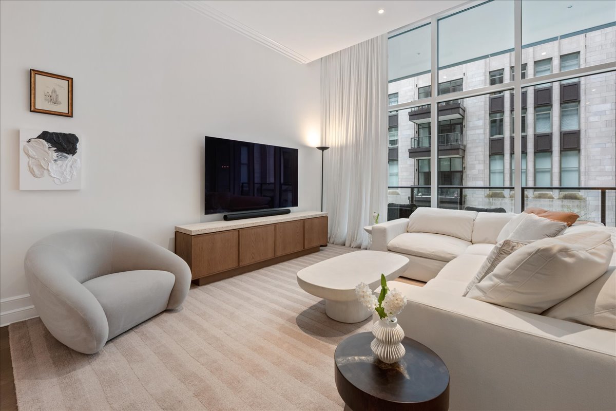 435 N Michigan Avenue #414, Chicago, IL