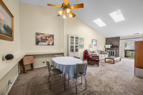 213 Winding Oak Lane, Buffalo Grove, IL