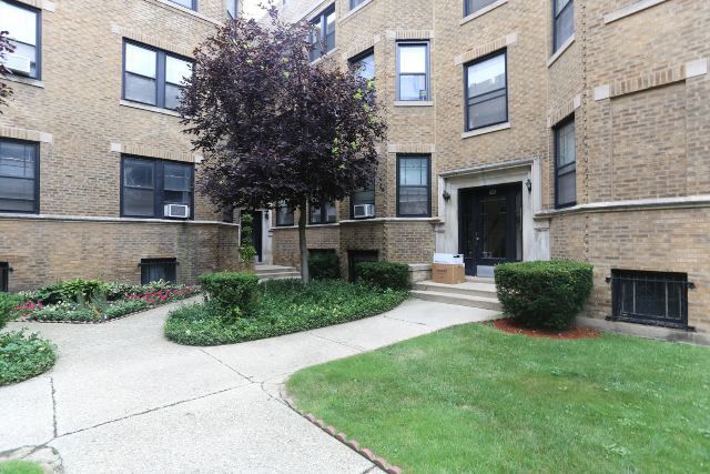 3259 W Wrightwood Avenue #1F, Chicago, IL