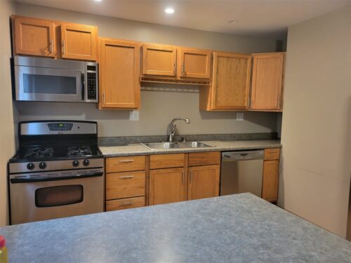 52 N Glenwood Avenue, Glenwood, IL