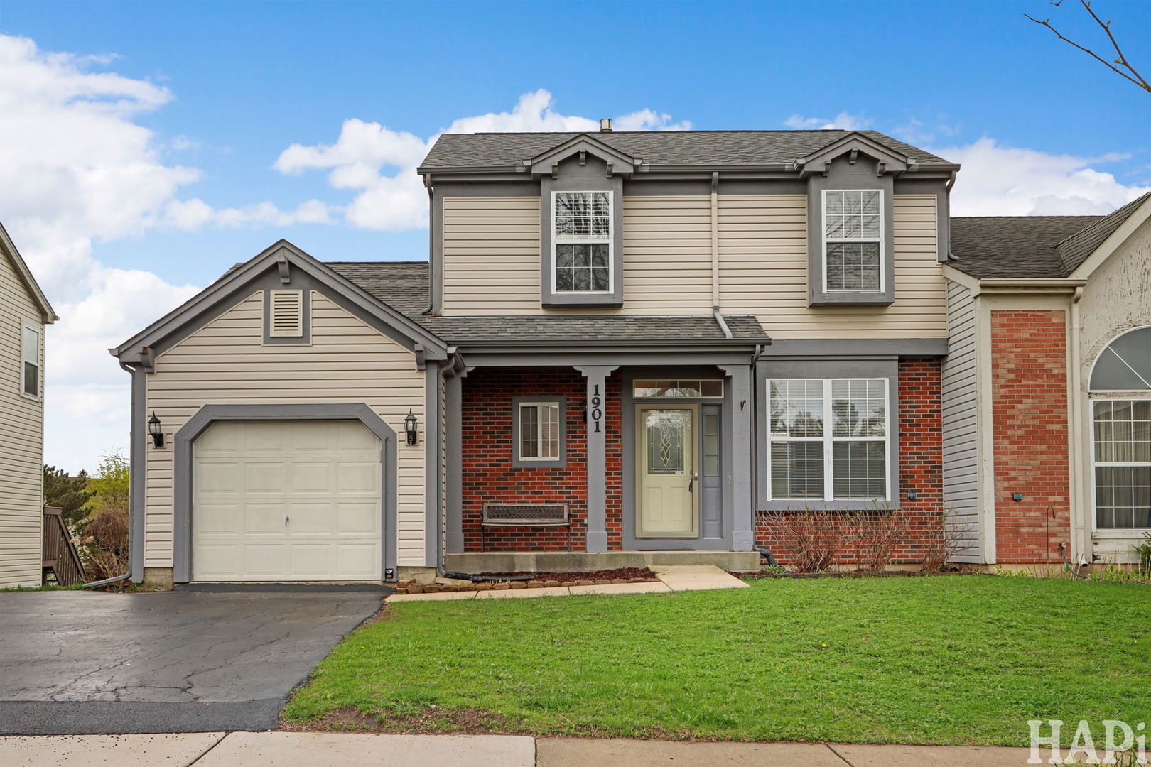 1901 BARNHILL Drive, Mundelein, IL