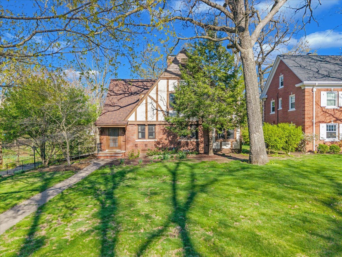 1726 27th Street, Moline, IL