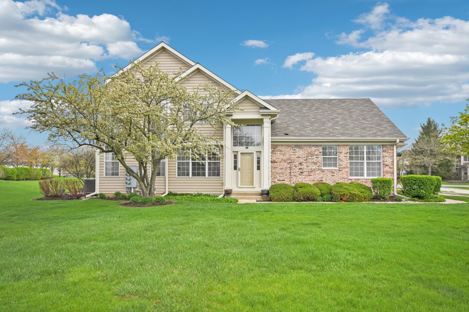 917 Havenshire Road, Naperville, IL