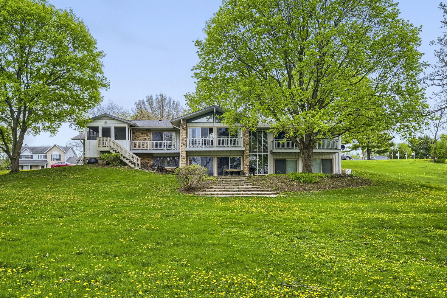 6500 Rowland Road, Huntley, IL